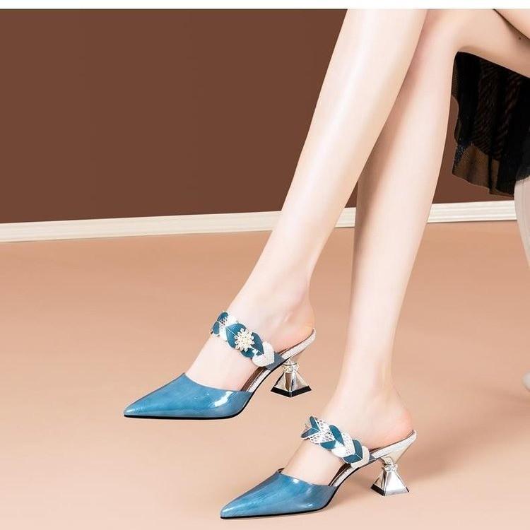 

2024 женские модные туфли на толстом легком каблуке, цельные, с кристаллами, с заостренным каблуком сзади для женщин 39