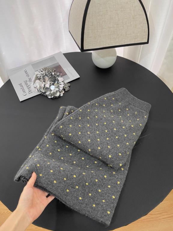 Retro Polka Dot Knit Midi Skirt - Women's Slimming, Comfortable A-line for Autumn/Winter 2025
