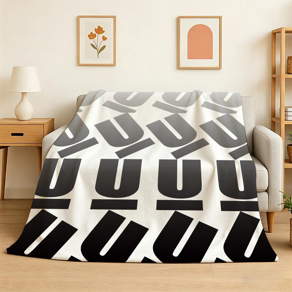 Brand Undercover Throw 240g Lightweight Flannel Blanket, Soft Skin Throw Blanket for Sofa Bedroom 75x90cm