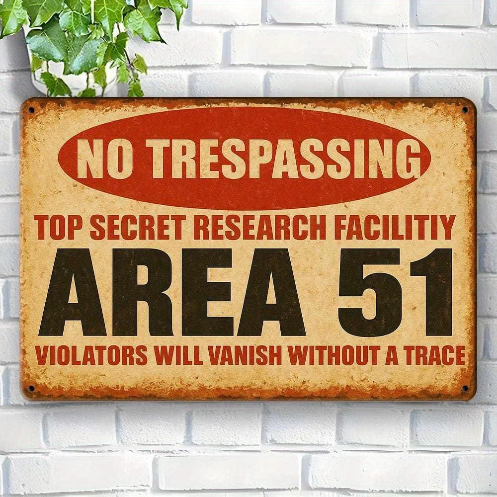 

Pretend It s 1995 retro metal sign for wall decoration. чистый