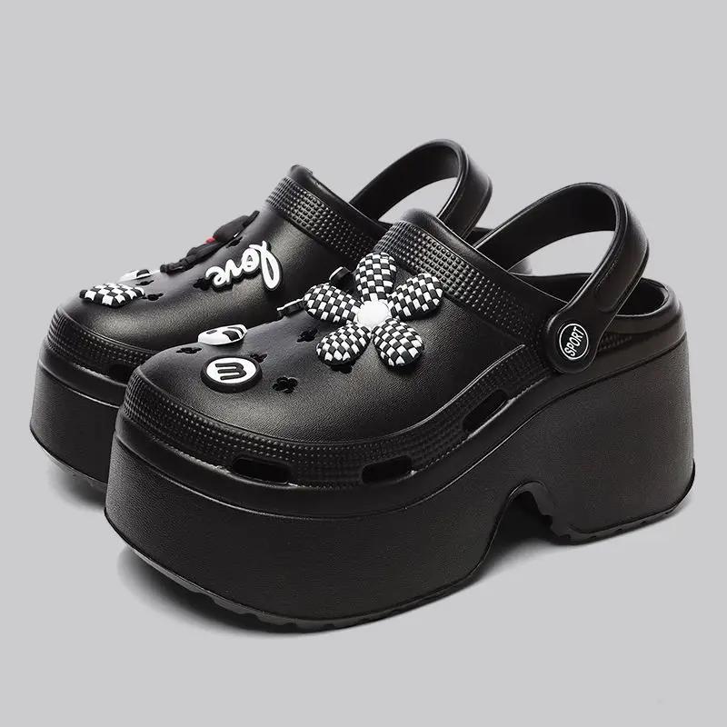 Fashion Women Slippers Platform Metal Decoration Sandals Wedges Shoes Outdoor Clogs Thick Sole Slipper Ladies Flip Flops Garden Shoes