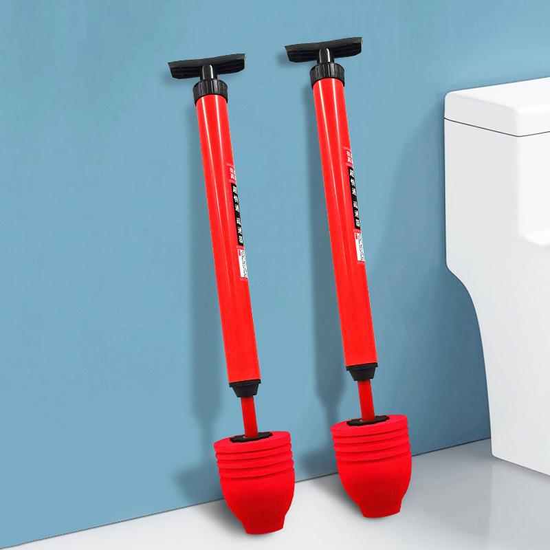 Záchod je připojen jedním pohybem a domácí čistič odpadů toalety je připojen.. Záchod je ucpaný a odpadní trubka