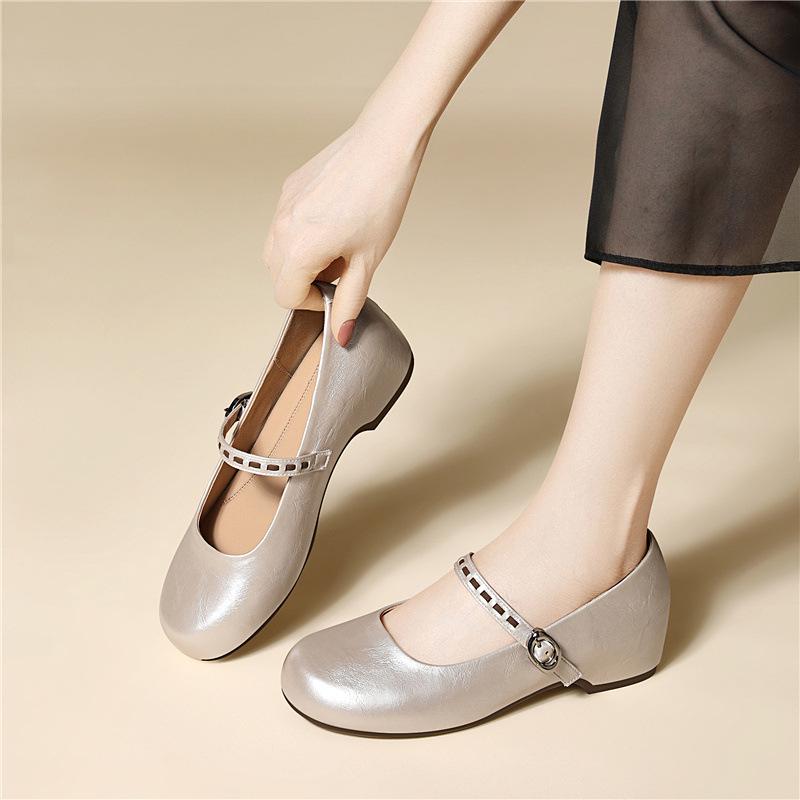Hepburn style black Mary Jane small leather shoes, high-end sense, professional commuting single shoes, versatile new thick heel shallow mouth