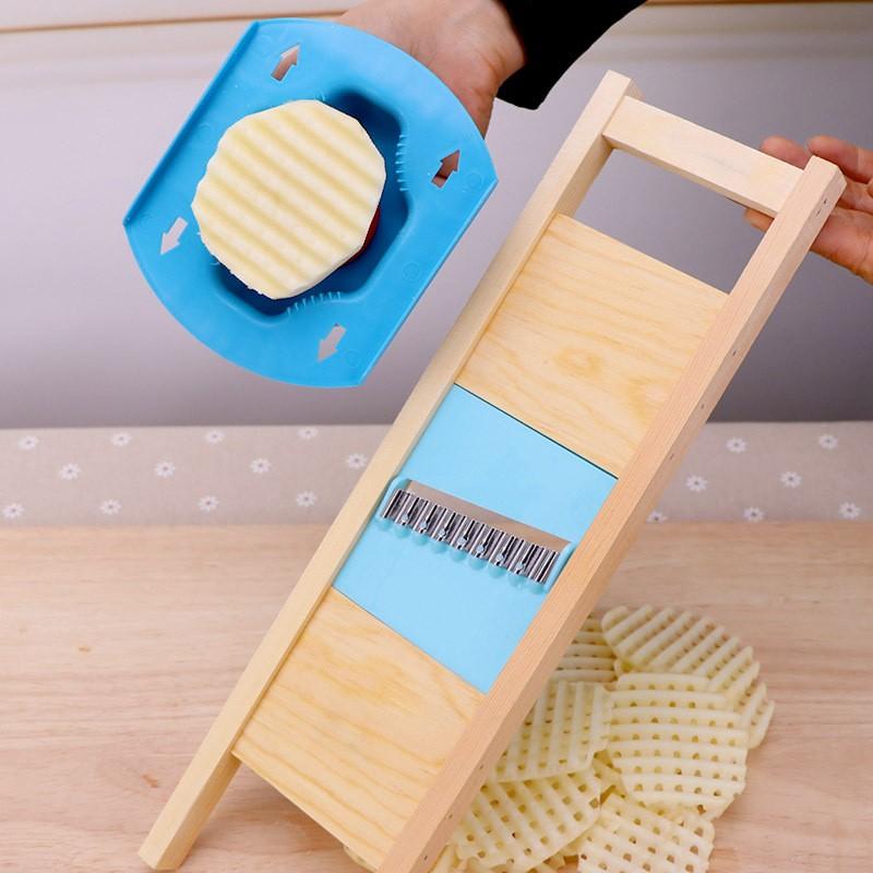 A Dual-purpose Shredder For Wiping Potato Shreds, A Shredder For Wiping Silk, A Hand Guard For Wiping Silk, And A Solid Wood Wiping Board