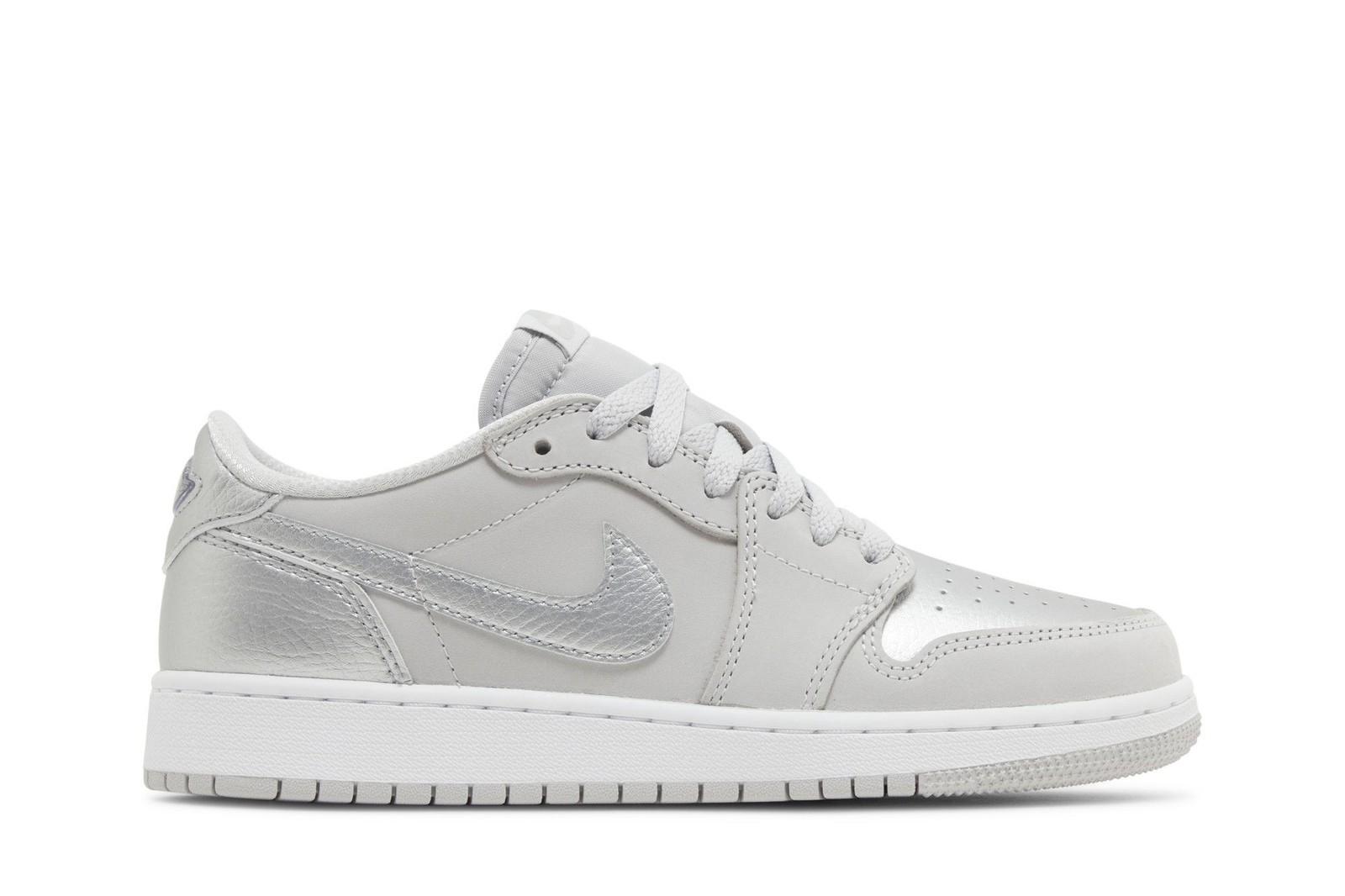 Air Jordan Air Jordan 1 Retro Low OG GS  Металлический серебристый  CZ0858-002 36