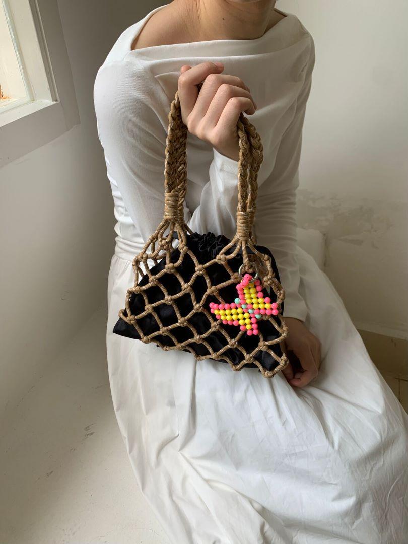 

Нова нейлонова порожниста мотузкова сумка 2025 р. Сумка ручної роботи Сумка ручної роботи, декорована метеликом із бісеру світло-коричневого кольору