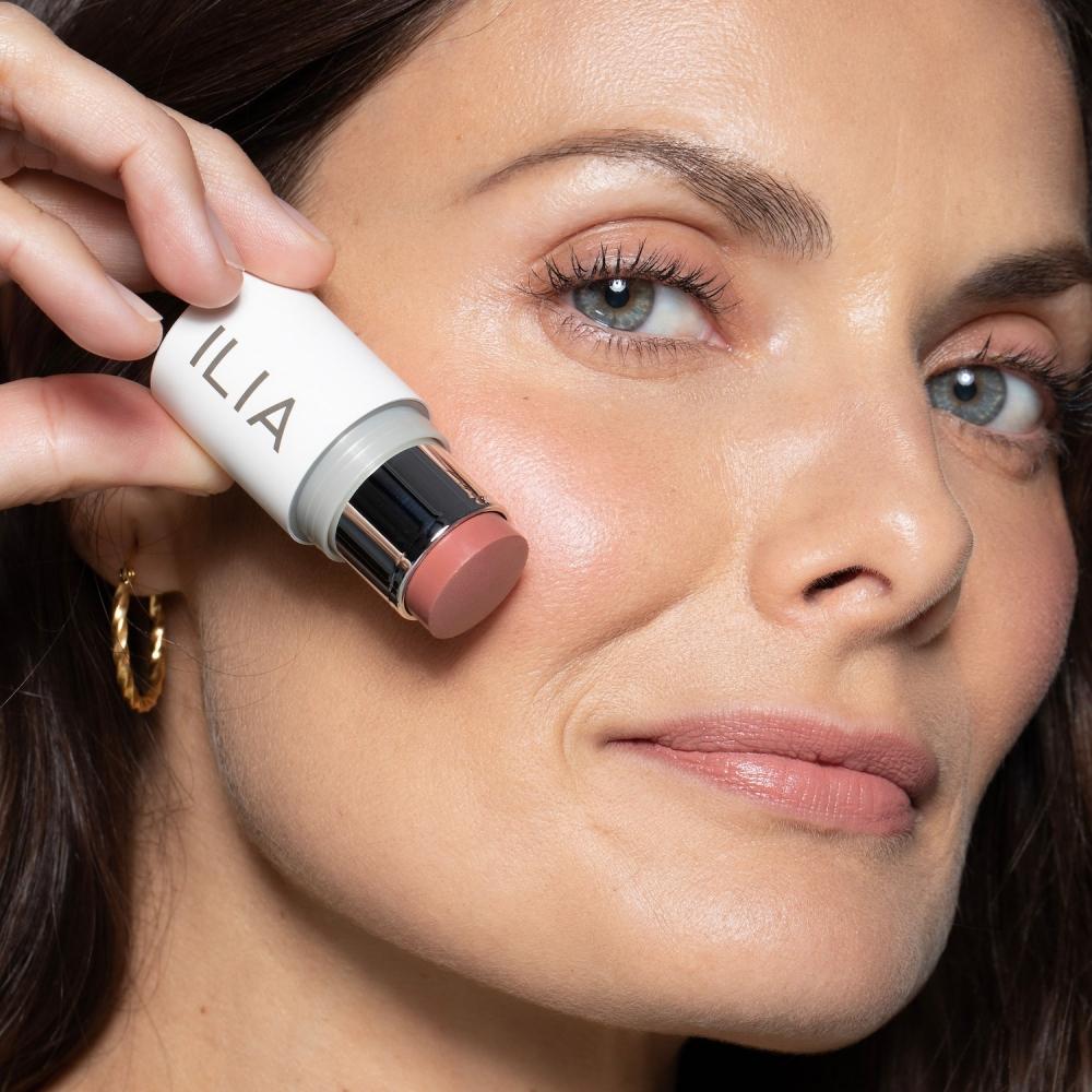 Ilia Multi Stick Cream Blush + HiGhliGhter + Lippenstift 0,15 Unzen 4,5 g Lady Bird Neutrales Rosé