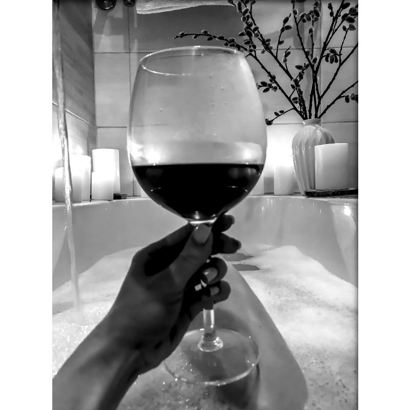 

Винтажная женщина пьет красное вино Плакат феминистский черно-белый сексуальные девушки холст картина настенное искусство бар ванная комната домашний декор 21cm×30cm NoFrame