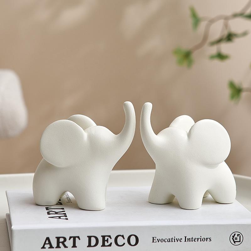 Simplified Cartoon Elephant Couple Statue Abstract Elephant Figurine Cute Animal Sculpture Home Decoration Resin Crafts Gift