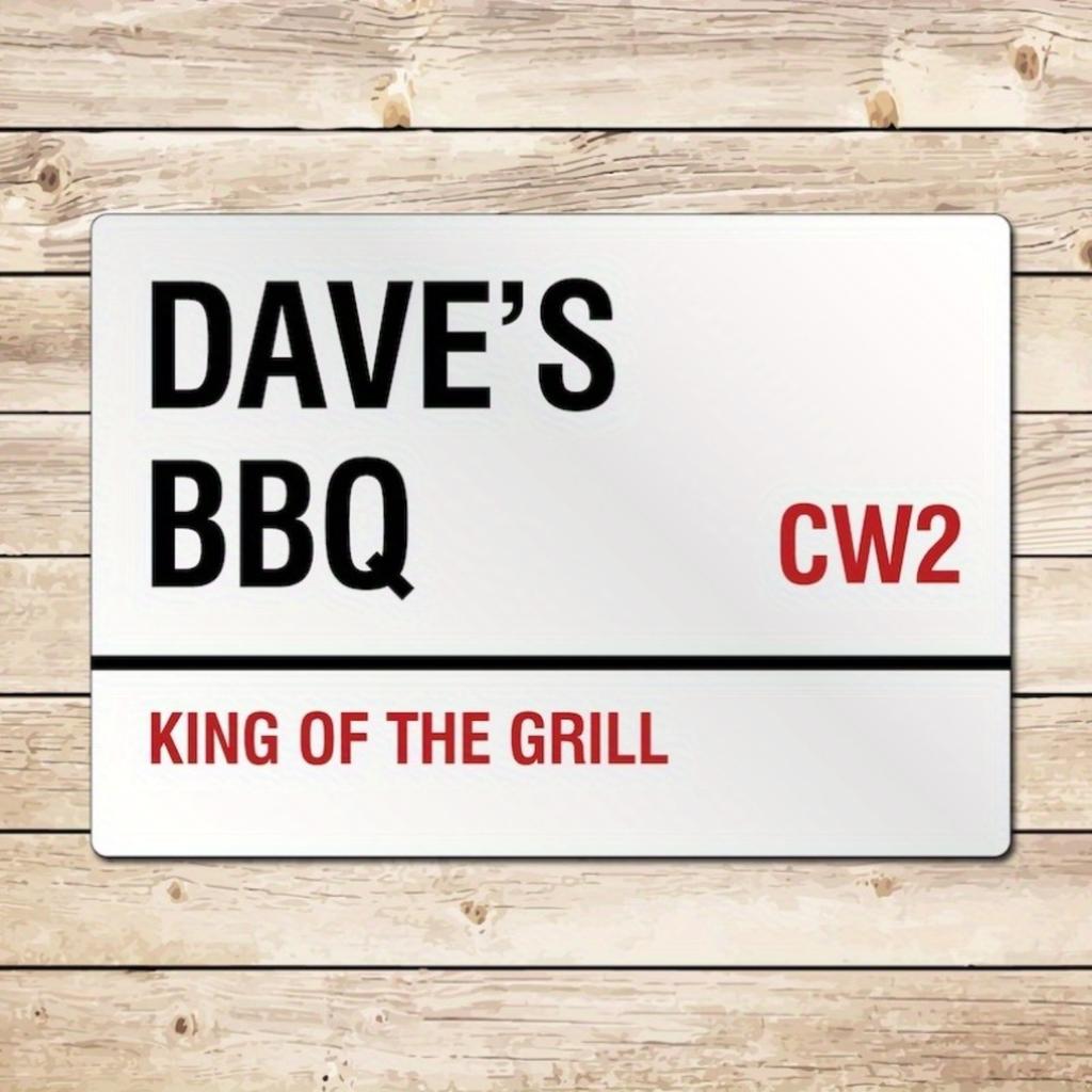 Customized BBQ Sign King of The Grill Street Style Tin Sign Metal Plaque for Bar Outdoor Kitchen Wall Decor Father Day Birthday Gift