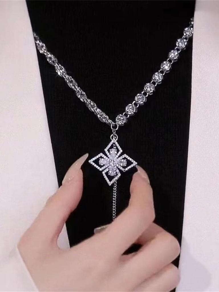 Adjustable Luxury Clavicle Necklace - 2025 Trendy Design for Women