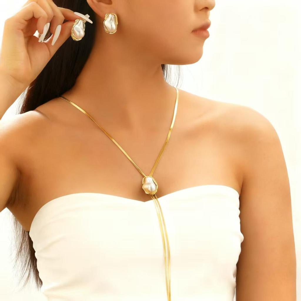 Baroque Pearl Choker - European & American Style with Irregular Design, Simple Metal Open Necklace