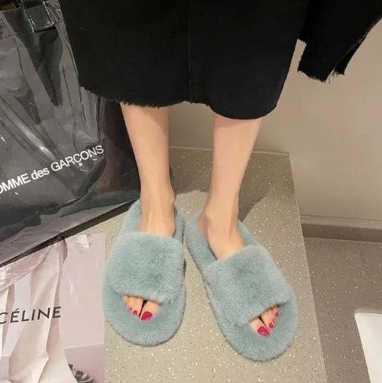 Fashion Fashion One Word Thick Fur Slippers Double Fur Slippers Casual Home Cotton Shoes for Women Flat Plush Cross Straps Slippers2024