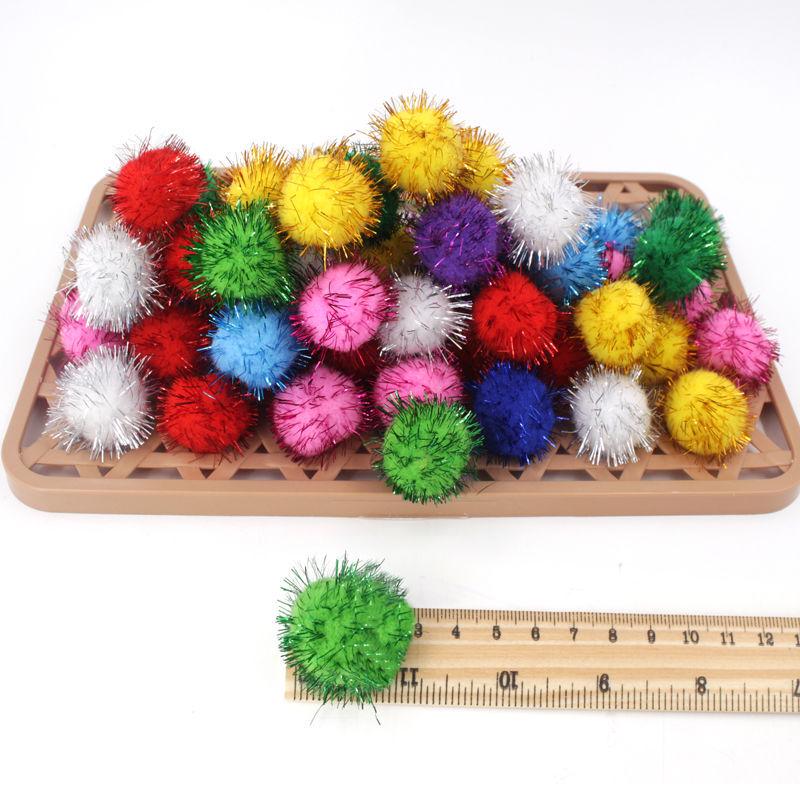Artykuły ze strefy artystycznej: Kolorowe puszyste pompony do projektów klasowych dla uczniów od najmłodszych do najstarszych
