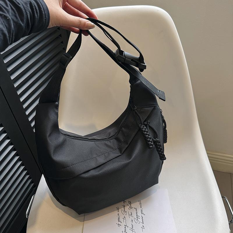 

Модная сумка-мессенджер на плечо большой вместимости для поездок на работу, женская новая повседневная модная сумка-тоут 2025 года, сумка подмышку чёрный