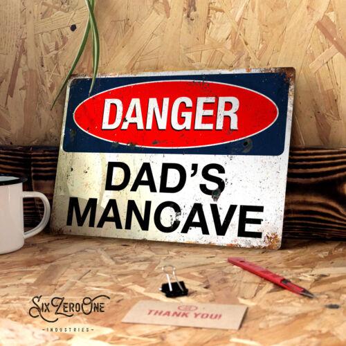 

Personalised WARNING DANGER metal sign Any text name macave garage shed funnAluminum 30x40cm(11.8x15.7inch)