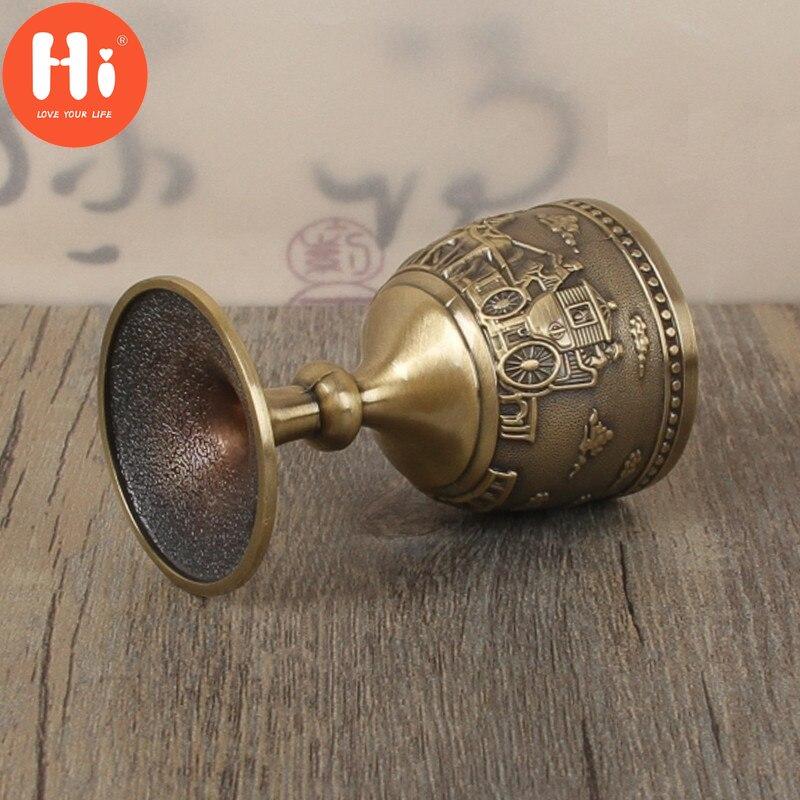 Hi European Carving Pattern Vintage Castle kovový pohár na whisky Ručne vyrábaný malý pohár z medeného pohára na víno