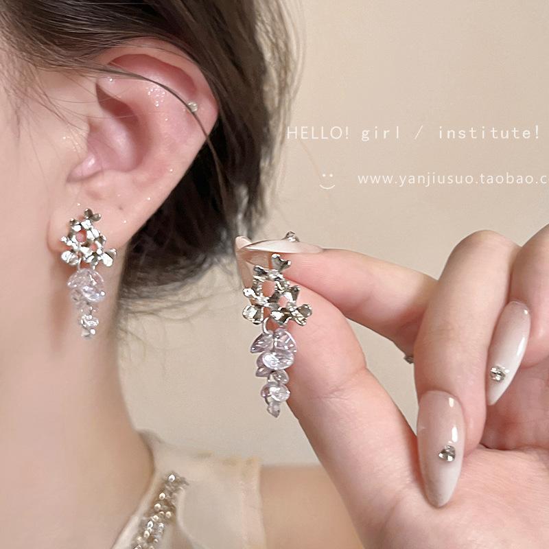 INS-style Minimalist Silver Needle, Versatile Plain Ear Hoop, Light Luxury Metal Round Hoop Earrings, High-end Ear Jewelry