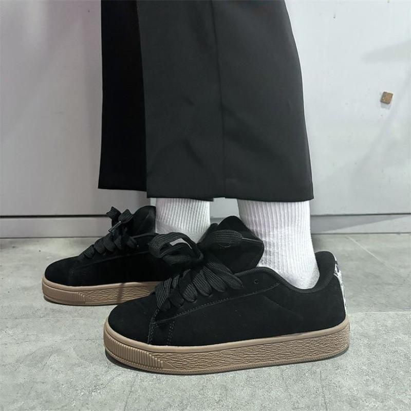 Niche board shoes new casual bread shoes autumn new high-end black sneakers women