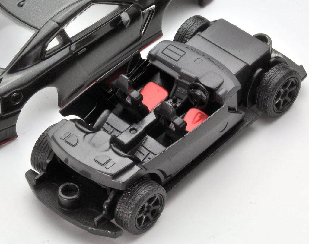 Tomica Limited Vintage Neo 164 Scale LV-N153a Nissan GT-R Nismo 2017 Model (White, Finished Product)
