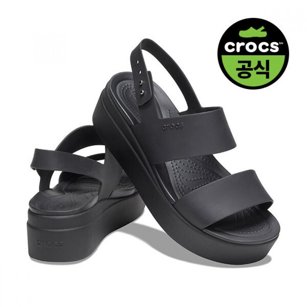 

Crocs Women Brooklyn Low Wedge Bkb BLACKBLACK(Z060)/W8(250)