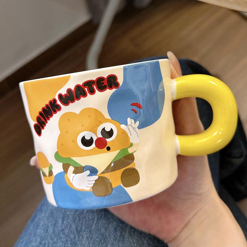 ZISIZ Ceramic Mug with Lid