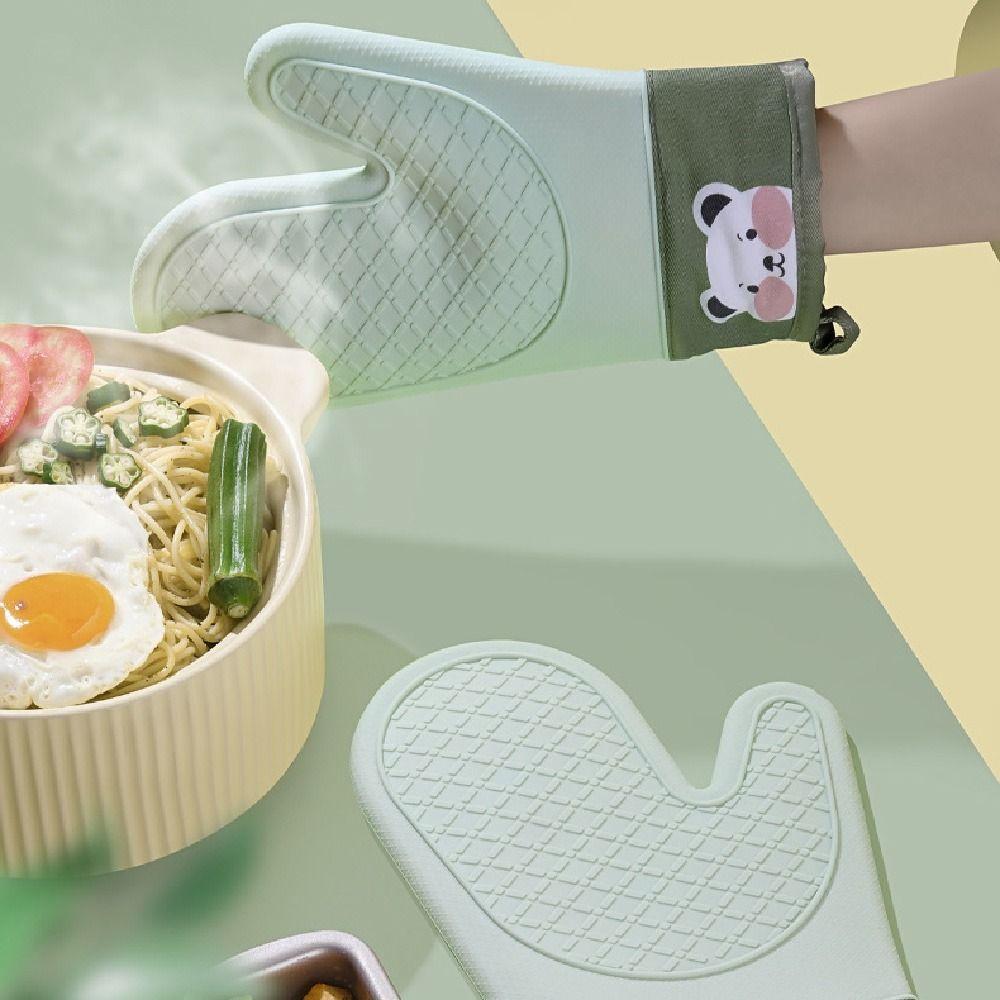 2Pcs Thickened Silicone Insulation Gloves Cartoon Bear Non-slip Oven Mitts Cute Waterproof High Temperature Gloves Baking Tools