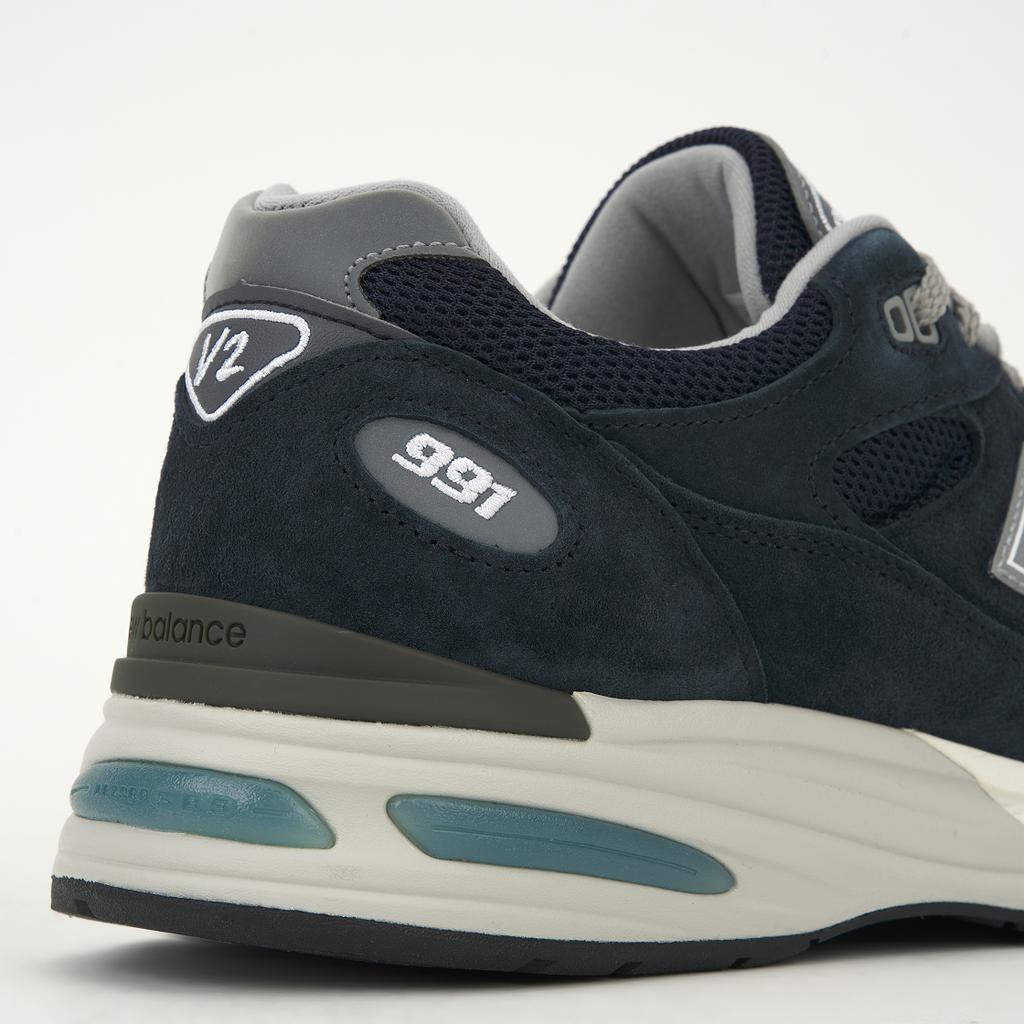 New Balance 991v2 Hergestellt in England Dunkelmarine Unisex-Sneaker Blau Smoked-Pearl Silber U991NV2