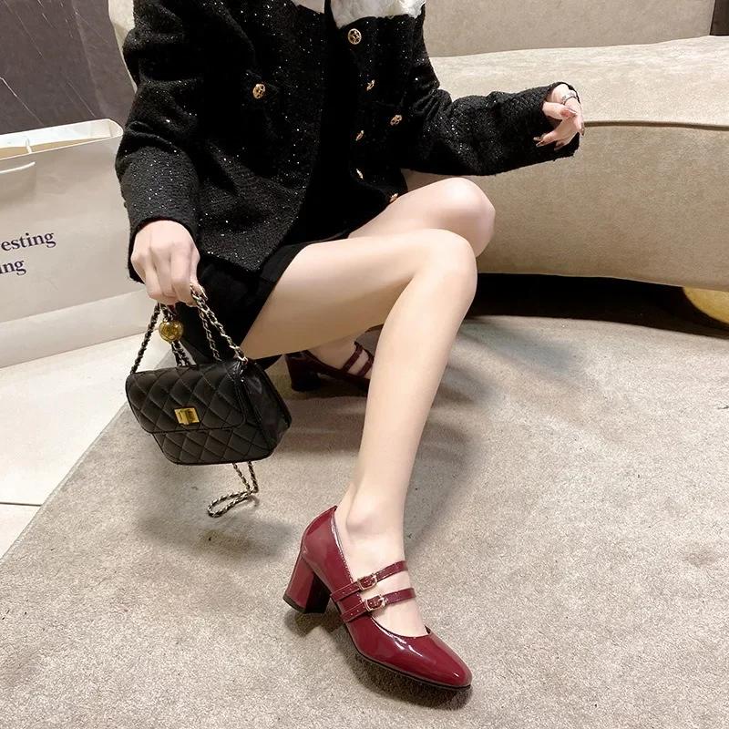 Spring Autumn Women Double Buckle Mary Janes Shoes Patent Leather Dress Shoes High Heels Pumps Retro Ladies Shoe Black Red