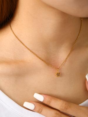 Moda Simple Elegante Temperamento Sentido Superior de Acero Inoxidable Chapado en Oro de 18K Collar con Colgante de Rosa de Circonita para Mujer