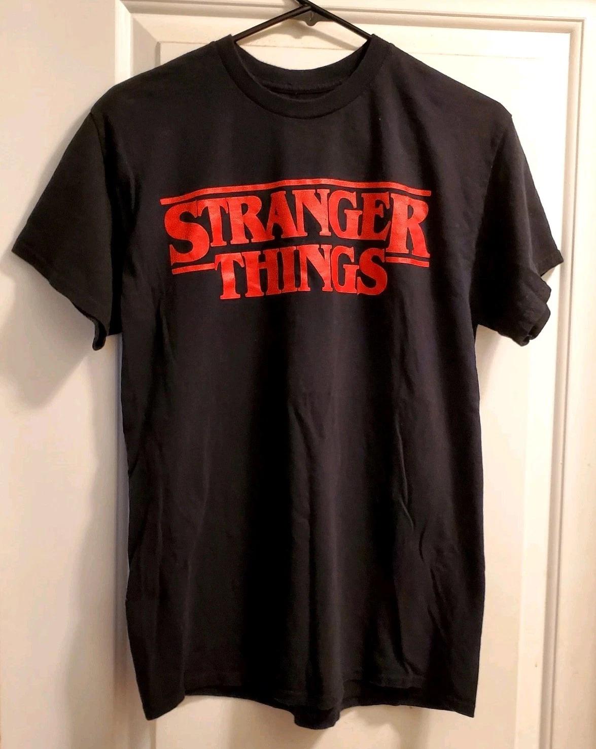 Netflix STRANGER THINGS Красный Логотип Черная Футболка Средняя (38/40) L