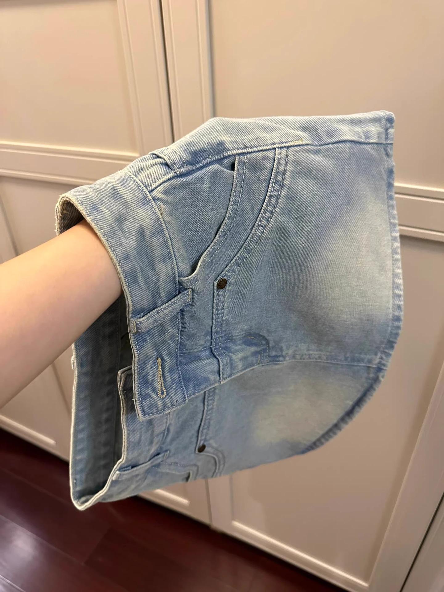 

Юбка-шорты из денима в стиле ретро с высокой талией для женщин - Коллекция Лето 2025 Small