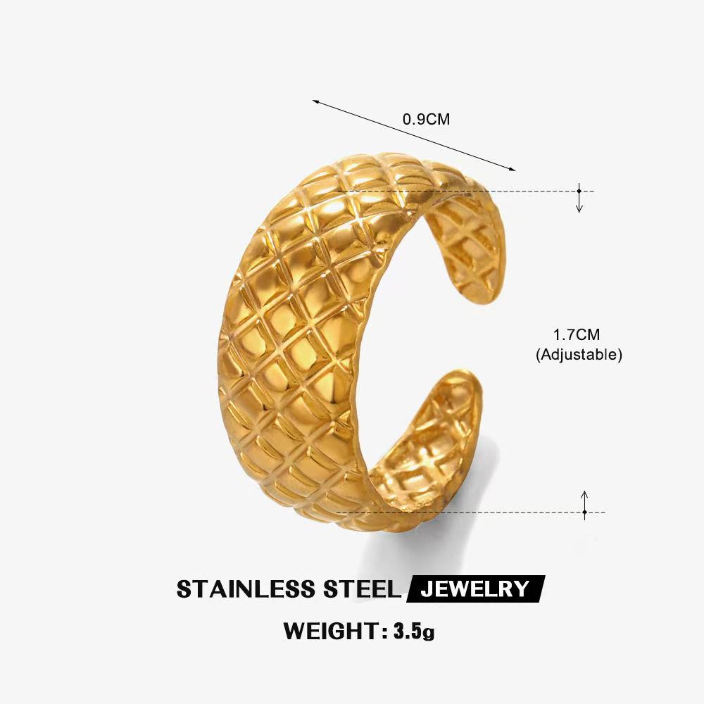 Wholesale High End Waterproof Three-dimensional M Letter Hollow Stainless Steel Finger Ring Trendy for Women Personalize Jewelry