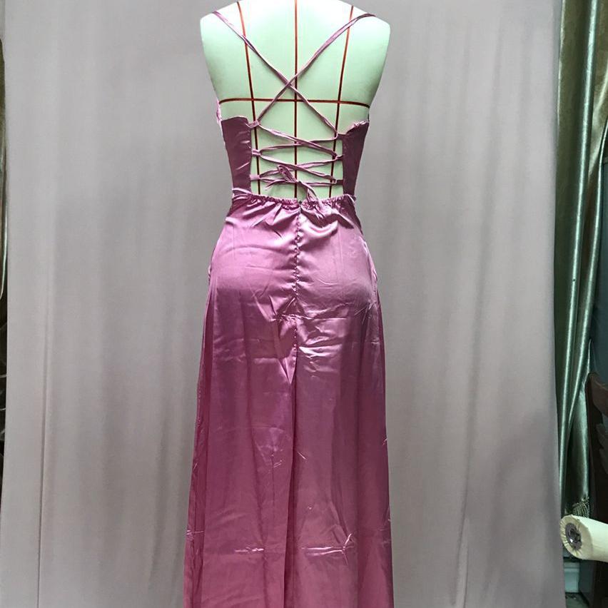 Women's Sexy Slimming, Body Fitting Backless Halter Neck Waist Cinching Long Gown Sleeveless Long Gowns with Side Slit for Special Occasions