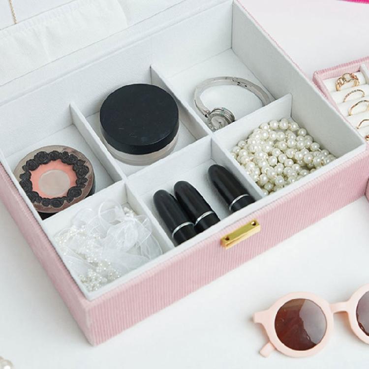Spacious Organizers with Protective Dividers Spacious Plush Jewelry Case Display Stand for Rings Earrings Bracelets