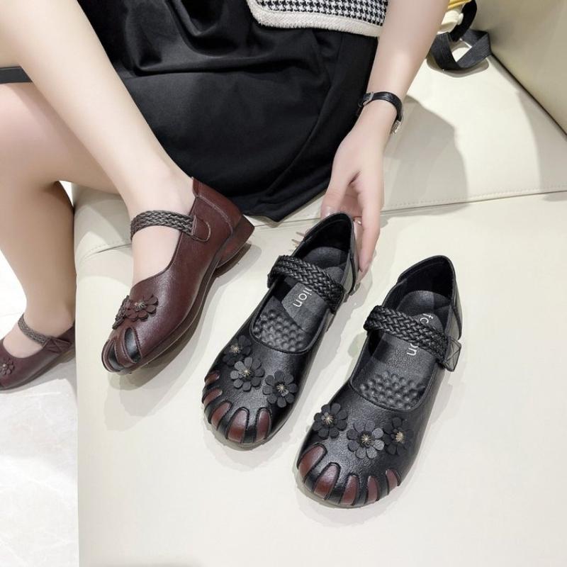Spring New Style Genuine Leather Ethnic Taste Middle-Aged And Elderly Flat Shoes Anti-Slip Soft Bottom Shallow Mouth Mom Shoes