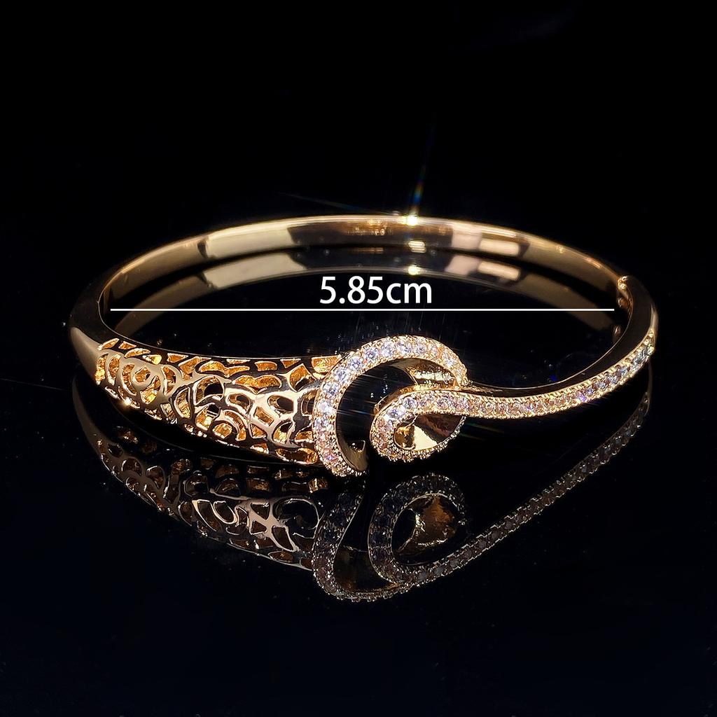 Ladies New Zircon Fashion Retro Hollow Design Exquisite Temperament Versatile Bracelet