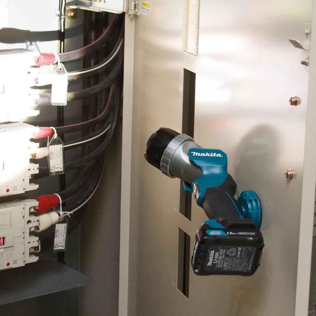 Makita ML106 Taschenlampe, kompatibel mit 10,8V Akkus