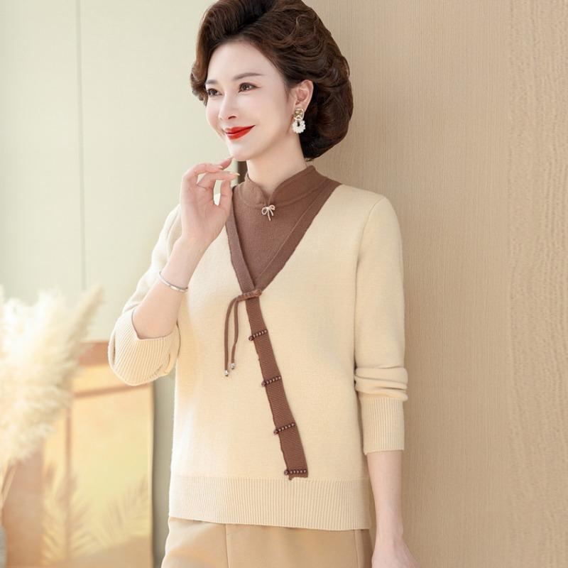 Mom Autumn and Winter Vacation Two-piece Sweater Integrated Fleece Knitted Bottoming Shirt New Women's Clothing Fleece Thickened Top