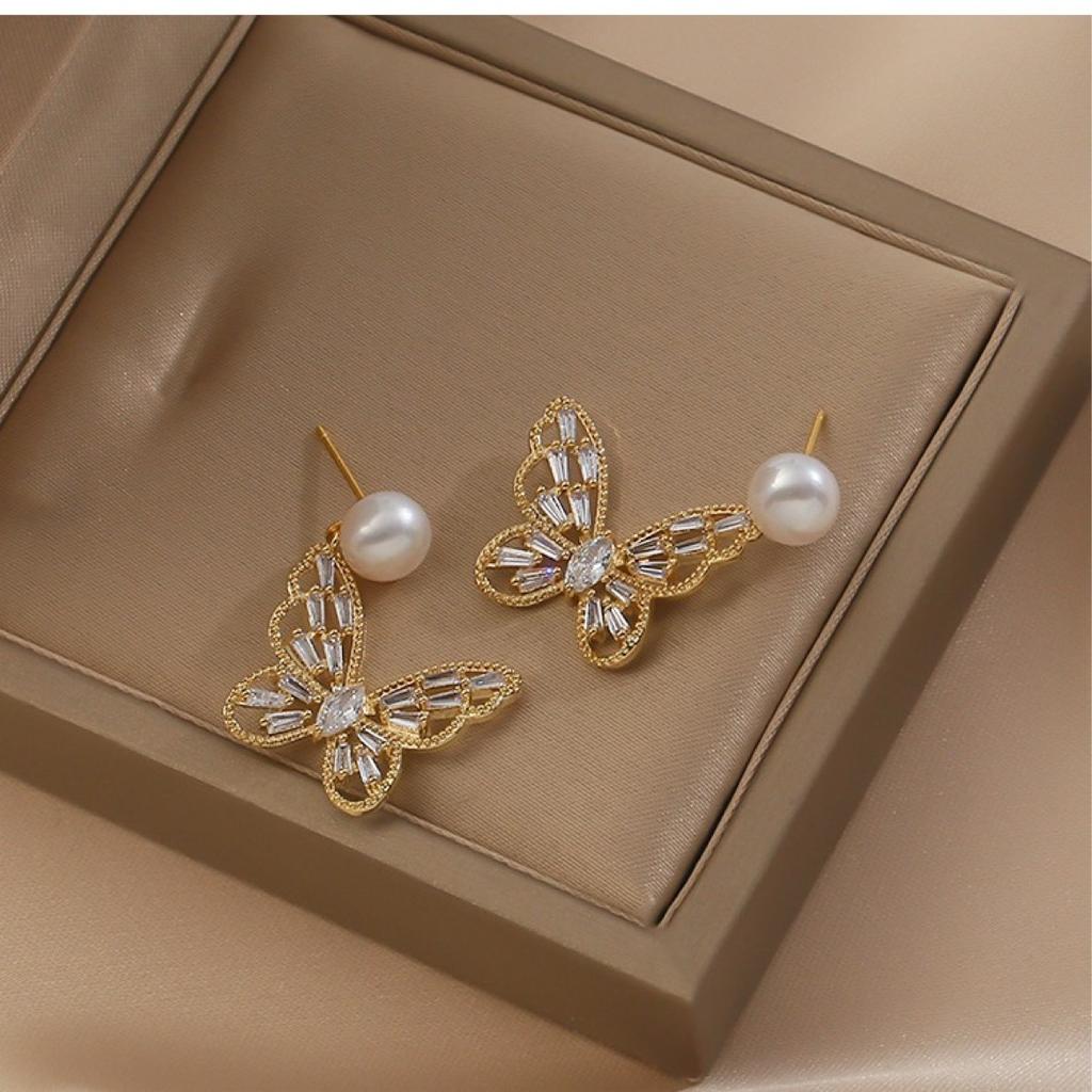EH53-9 Hollow design butterfly earrings women's niche natural pearl stud earrings temperament versatile S925 silver needle
