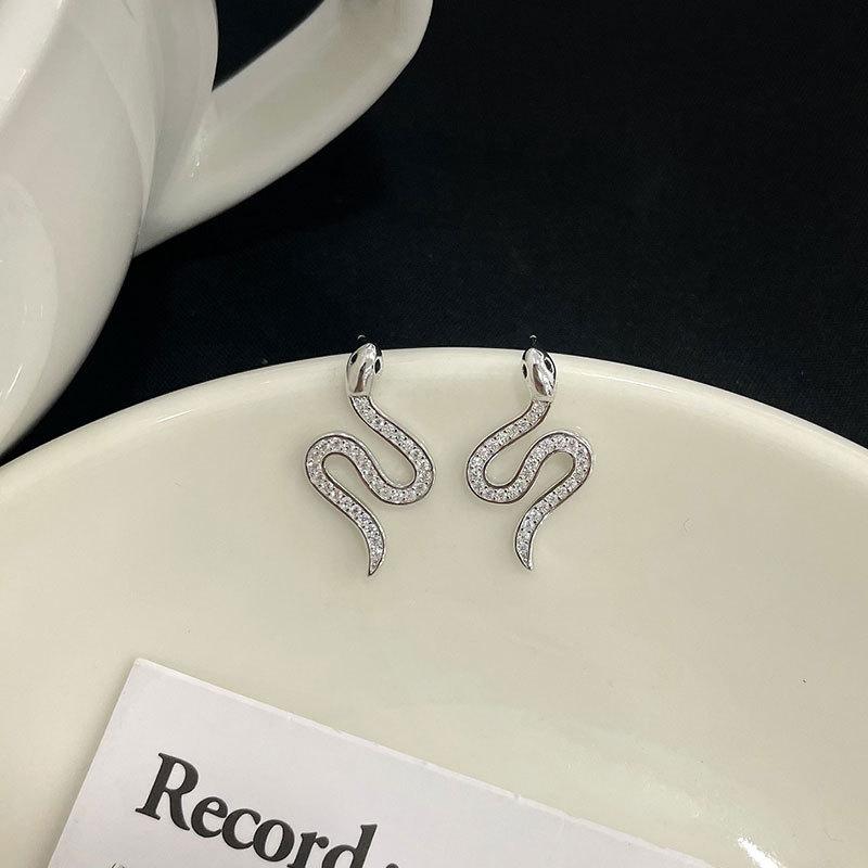 Snake-shaped Earrings Niche Temperament Unique Earring Design Sense High-end Earrings for Women Mosquito Coil Plate