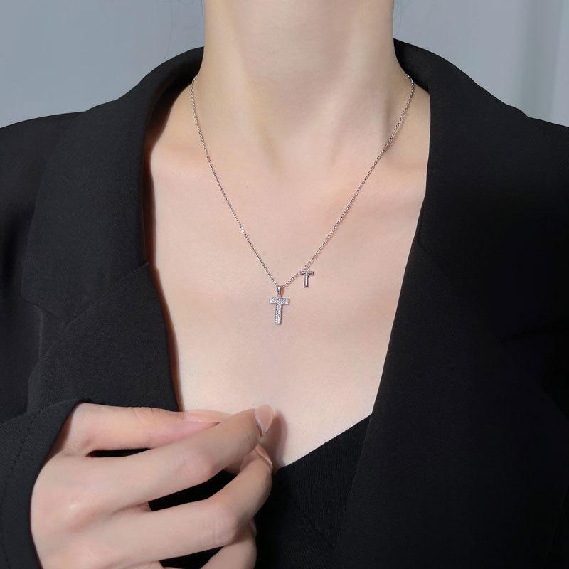 

Дизайнерский смысл Ниша Двойное Т-образное ожерелье Цепочка на ключицу Модный тренд