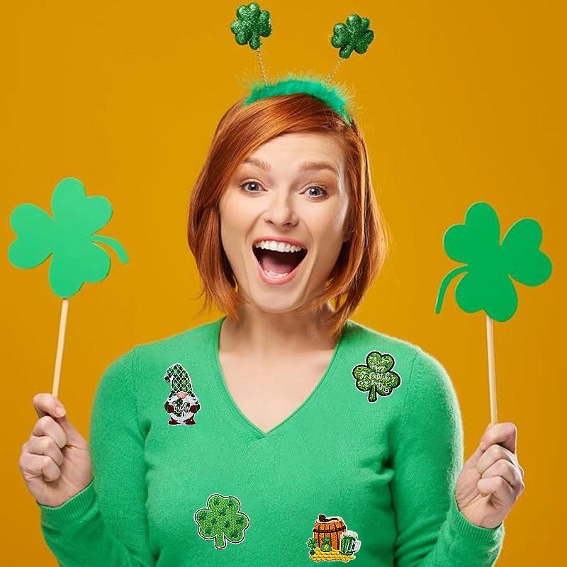 Clover Series Embroidery Cloth Sticker Holiday Clothes Decoration St. Patrick'S Day Patch Sticker Car Rainbow Chapter Boy