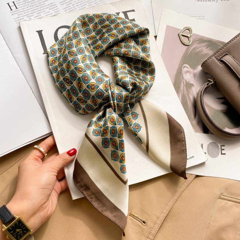 Zhang Ruonan silk scarf women's spring and summer new fashion retro accessories scarf neck high-end small square scarf