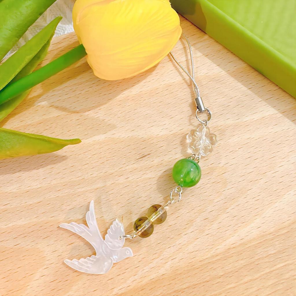 Four-Leaf Clover White Shell Fan Charm: Ancient-Style Phone Chain, Bag Pendant & Lanyard for Shoes, Clothing, and Phone Cases