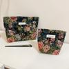 Polyester Canvas Flower Clutch Bag Large Capacity Zipper Closure Makeup Bag Flower Pattern Portable Cosmetic Organizer Daily Use