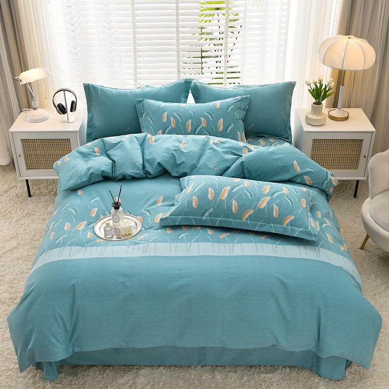 New Stylish Skin-Friendly Cotton Flannel Bedding Set - Thickened Plaid & Floral Design for Students