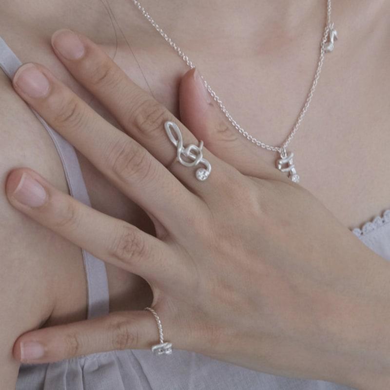 reinheart Star Clef ring