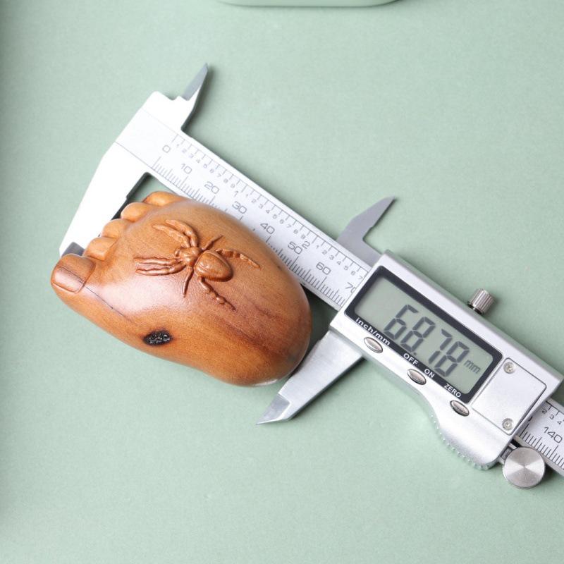 Lightning-Struck Jujube Wood Handcraft – Stress-Relief Wooden Carving with Natural Wood Handle