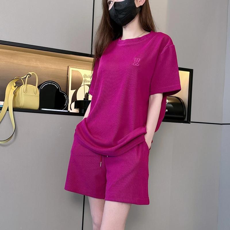 

Casual Short Sleeved Shorts Set for Women s Solid Simple Loose Elastic Waist Tracksuit Thin Korean Loose Two-piece Trendy Set XS розы красного